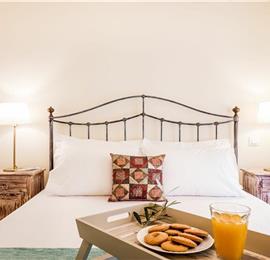 3 bedroom villa with pool & sea & mountain views, Episkepsi, sleeps 7